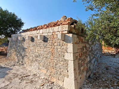 TRULLOS-4